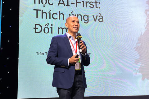 Trường đại học chuyển đổi phương thức đào tạo thích ứng với AI