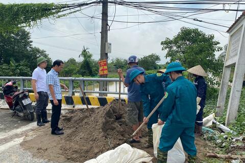 <a href="/thoi-su" title="Thời sự" rel="dofollow">Thời sự</a>