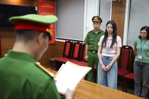<a href="/thoi-su" title="Thời sự" rel="dofollow">Thời sự</a>