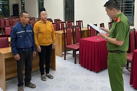 Nhóm đối tượng đánh tráo dây chuyền vàng của cụ bà 86 tuổi