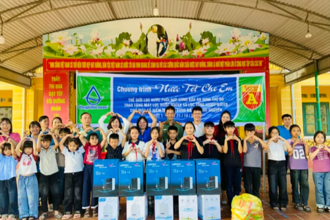 Hành trình mang “Nước tốt cho em” đến vùng bão lũ Thái Nguyên