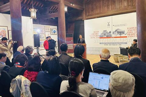 Tọa đàm khoa học quốc tế: Di sản giáo dục và văn hóa Đông - Tây