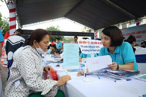 Bảo hiểm xã hội TP Hà Nội: Phấn đấu hoàn thành sớm các chỉ tiêu an sinh xã hội