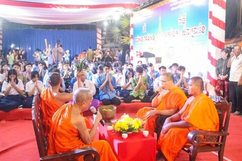 Trang nghiêm Lễ cúng Trăng của đồng bào Khmer Cần Thơ