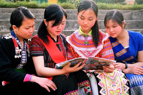 <a href="/giao-duc" title="Giáo dục" rel="dofollow">Giáo dục</a>