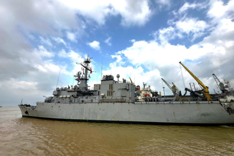 Tàu tuần dương của Hải quân Pháp thăm Đà Nẵng