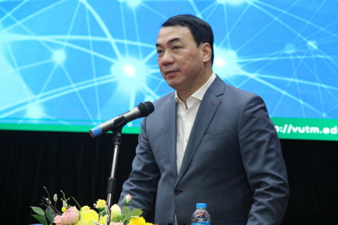 Nếu không thích ứng chuyển đổi số, giảng viên sẽ bị bỏ lại