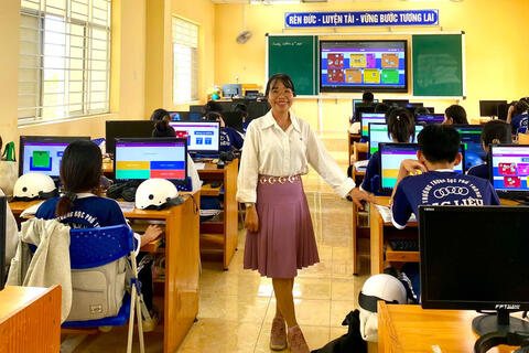 <a href="/giao-duc" title="Giáo dục" rel="dofollow">Giáo dục</a>