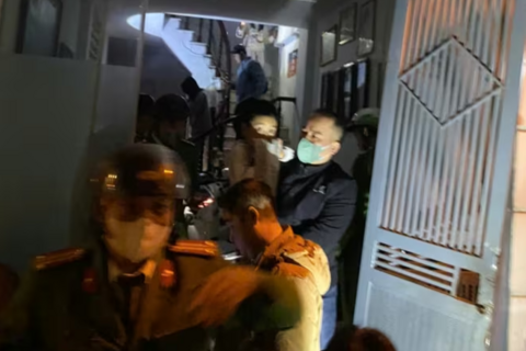 <a href="/thoi-su" title="Thời sự" rel="dofollow">Thời sự</a>