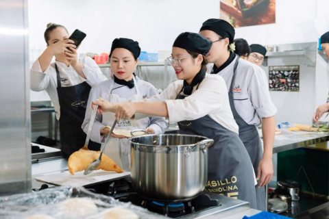 <a href="/kham-pha" title="Khám phá" rel="dofollow">Khám phá</a>