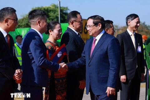 Thủ tướng Phạm Minh Chính tới Viêng Chăn, bắt đầu chuyến công tác tại Lào