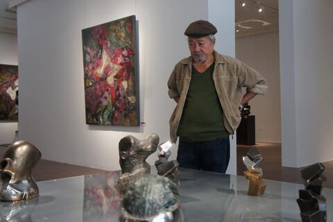 Hành trình từ mặt phẳng đến không gian đa chiều trong sáng tác của Đinh Phong