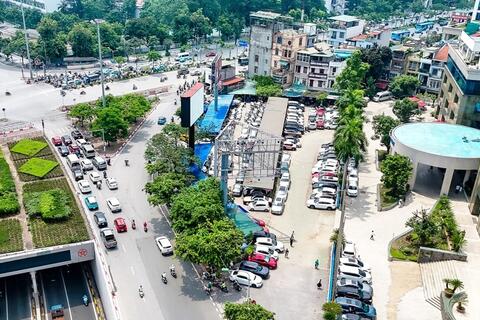 “Xanh hóa” phương tiện giao thông: Hạ tầng phải đi trước