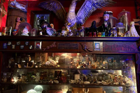 <a href="/kham-pha" title="Khám phá" rel="dofollow">Khám phá</a>