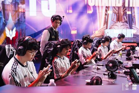 Đội Full Sense lên ngôi vô địch thế giới, Thái Lan được dự báo sẽ cạnh tranh HCV ESport tại SEA Games 33