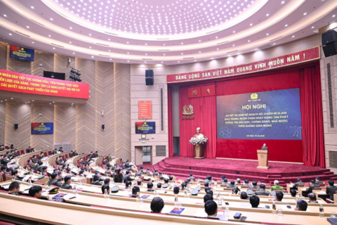 <a href="/thoi-su" title="Thời sự" rel="dofollow">Thời sự</a>