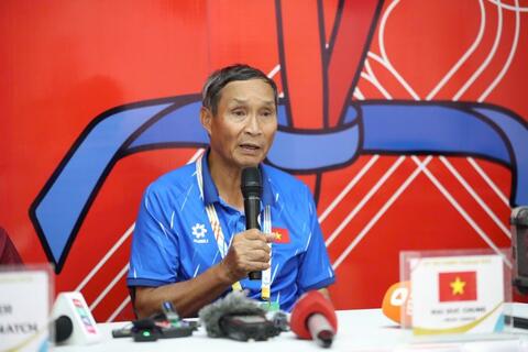 Hành trình tận hiến của HLV Mai Đức Chung với bóng đá nữ Việt Nam