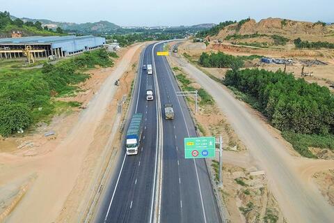 <a href="/thoi-su" title="Thời sự" rel="dofollow">Thời sự</a>