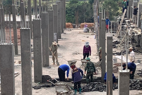 Khắc phục khó khăn đẩy nhanh tiến độ thi công Trường nội trú liên cấp xã Nậm Kè