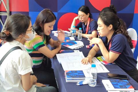 <a href="/giao-duc" title="Giáo dục" rel="dofollow">Giáo dục</a>