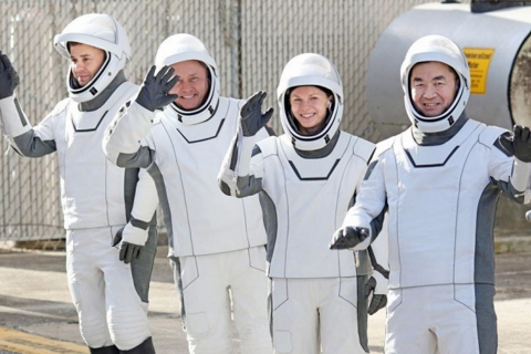 Tiết lộ lý do phi hành đoàn NASA trở về sớm hơn dự kiến