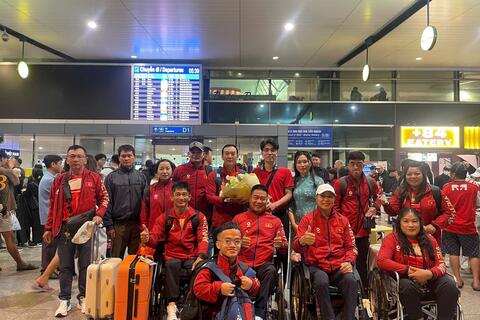 Đoàn Thể thao người khuyết tật Việt Nam lên đường tham dự ASEAN Para Games 13