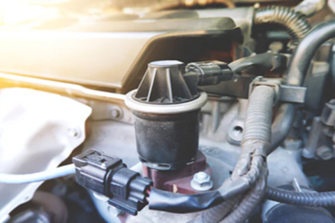 Cách kiểm tra rò rỉ chân không động cơ ô tô mà không cần máy tạo khói