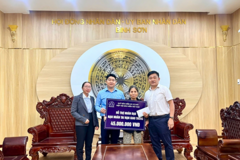 <a href="/thoi-su" title="Thời sự" rel="dofollow">Thời sự</a>