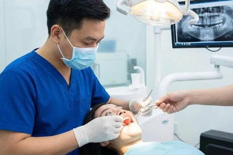 <a href="/thoi-su" title="Thời sự" rel="dofollow">Thời sự</a>