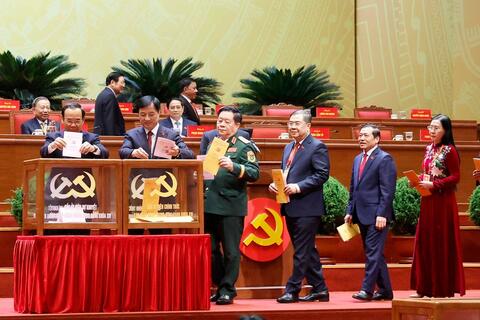 <a href="/thoi-su" title="Thời sự" rel="dofollow">Thời sự</a>