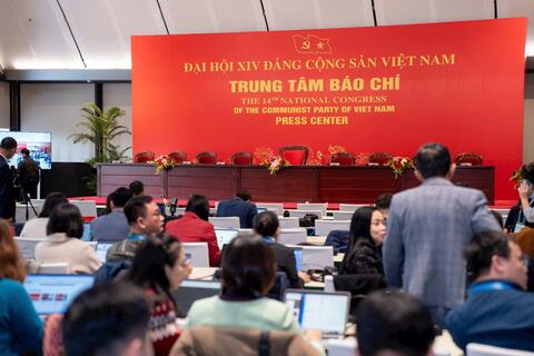 <a href="/thoi-su" title="Thời sự" rel="dofollow">Thời sự</a>