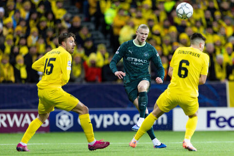 Cuộc đua vé vòng 1/8 Champions League ‘nóng chưa từng có'