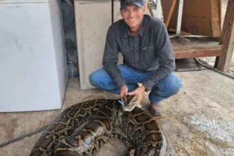 <a href="/kham-pha" title="Khám phá" rel="dofollow">Khám phá</a>