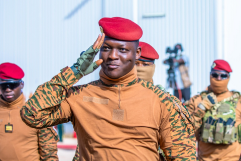 <a href="/thoi-su" title="Thời sự" rel="dofollow">Thời sự</a>