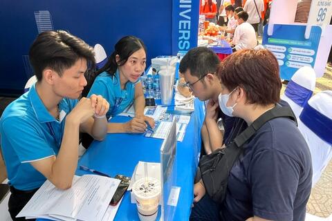 Chứng chỉ ngoại ngữ dự kiến được tính thế nào trong xét tuyển đại học?