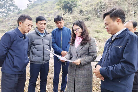 <a href="/thoi-su" title="Thời sự" rel="dofollow">Thời sự</a>