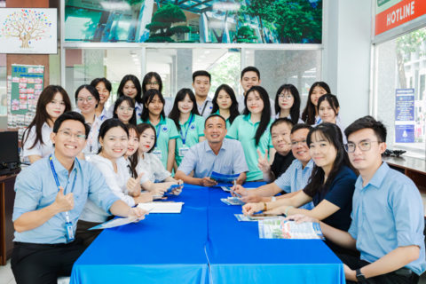 <a href="/giao-duc" title="Giáo dục" rel="dofollow">Giáo dục</a>