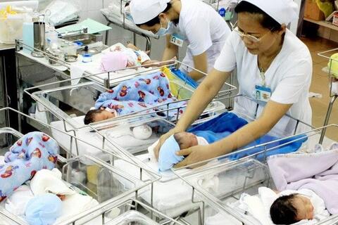 Phấn đấu đến 2030, 100% tỉnh, thành phố có chính sách hỗ trợ sinh con