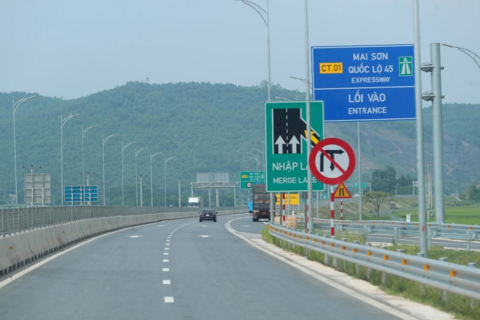 Chấp thuận mức thu phí sử dụng đường bộ trên 5 tuyến cao tốc