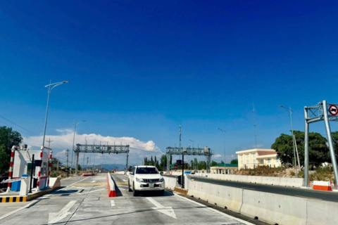 Thu hơn 4 tỷ đồng ngày đầu thu phí đường bộ trên 5 tuyến cao tốc trọng điểm