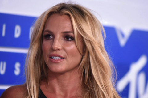 Britney Spears bị bắt vì nghi lái xe khi say rượu