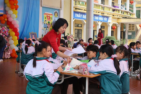 <a href="/giao-duc" title="Giáo dục" rel="dofollow">Giáo dục</a>