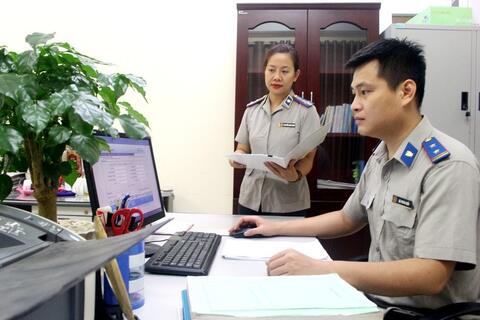 <a href="/thoi-su" title="Thời sự" rel="dofollow">Thời sự</a>