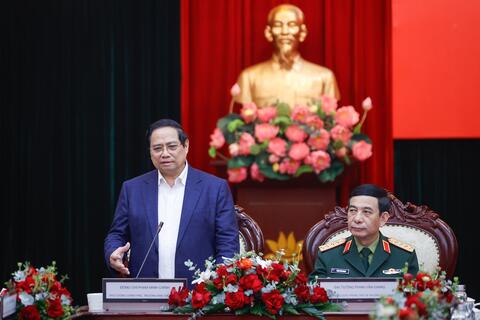 Thủ tướng Phạm Minh Chính: Kết hợp phát triển công nghiệp quốc phòng với chiến lược công nghiệp quốc gia