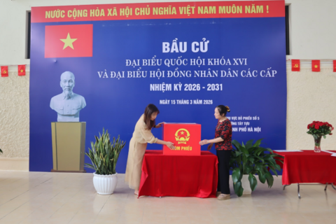 Cử tri phường Tây Tựu kỳ vọng phát triển vùng trồng hoa