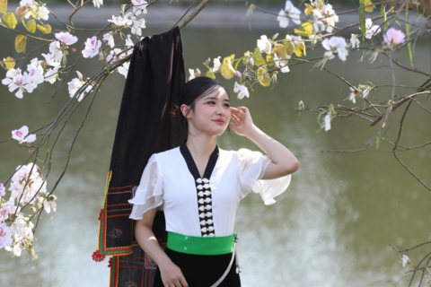 <a href="/kham-pha" title="Khám phá" rel="dofollow">Khám phá</a>