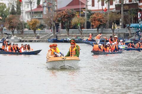 Giữ bình yên lễ hội xuân