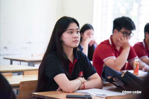 <a href="/giao-duc" title="Giáo dục" rel="dofollow">Giáo dục</a>