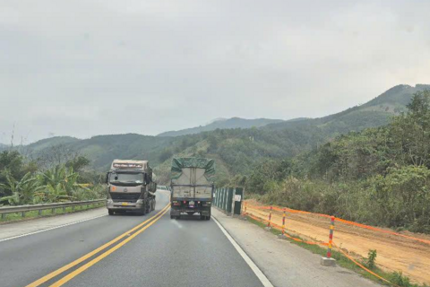 Mất an toàn giao thông khi mở rộng cao tốc Nội Bài - Lào Cai