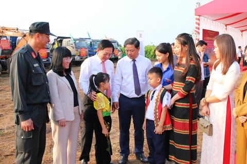 <a href="/giao-duc" title="Giáo dục" rel="dofollow">Giáo dục</a>